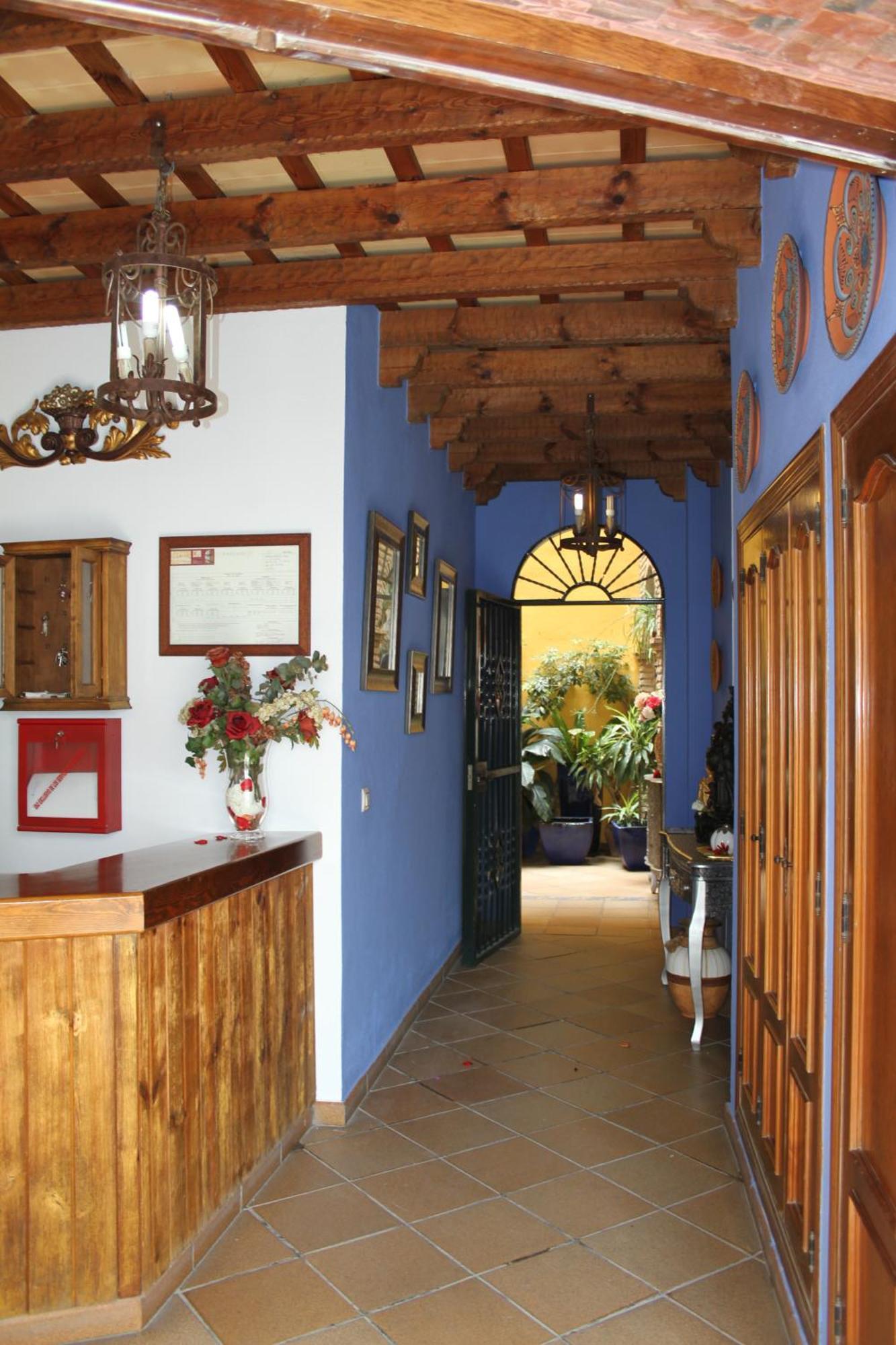 Hostal Lojo Конил-де-ла-Фронтера Екстериор снимка