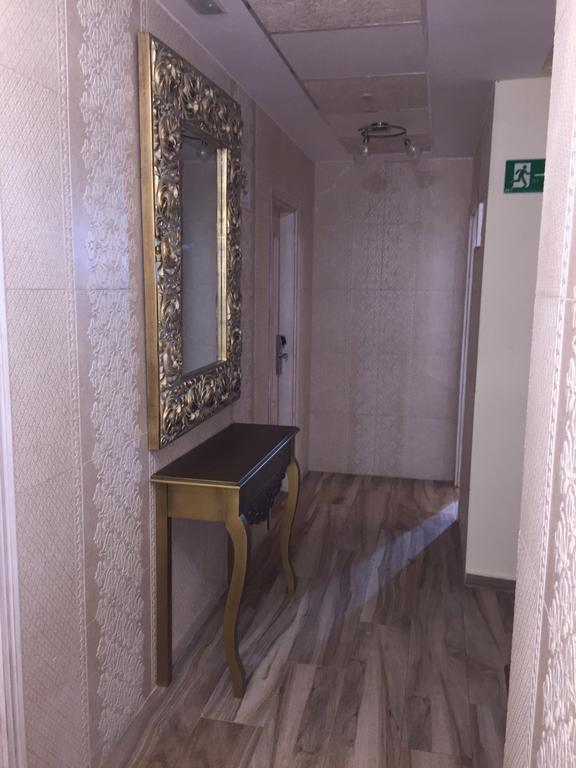 Hostal Lojo Конил-де-ла-Фронтера Екстериор снимка