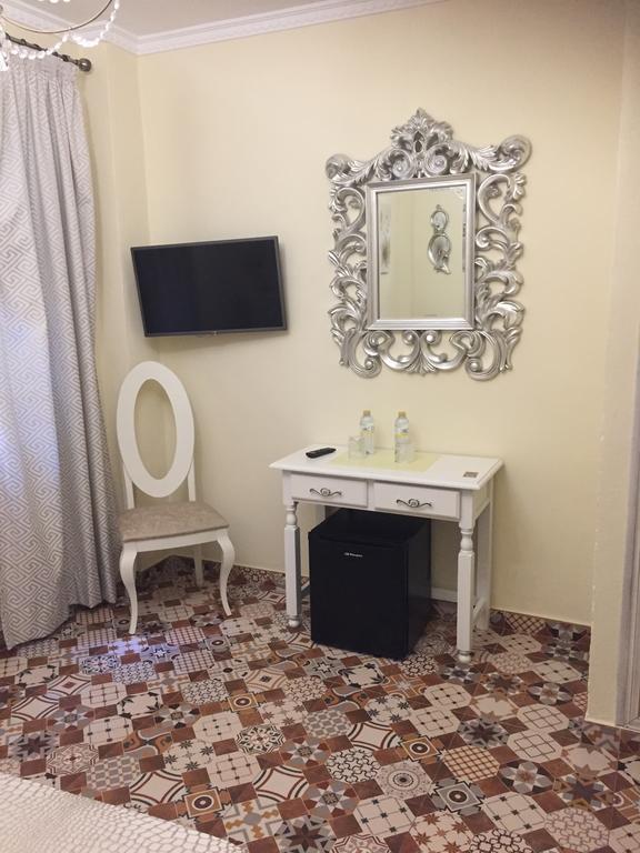 Hostal Lojo Конил-де-ла-Фронтера Екстериор снимка