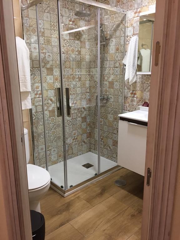 Hostal Lojo Конил-де-ла-Фронтера Екстериор снимка